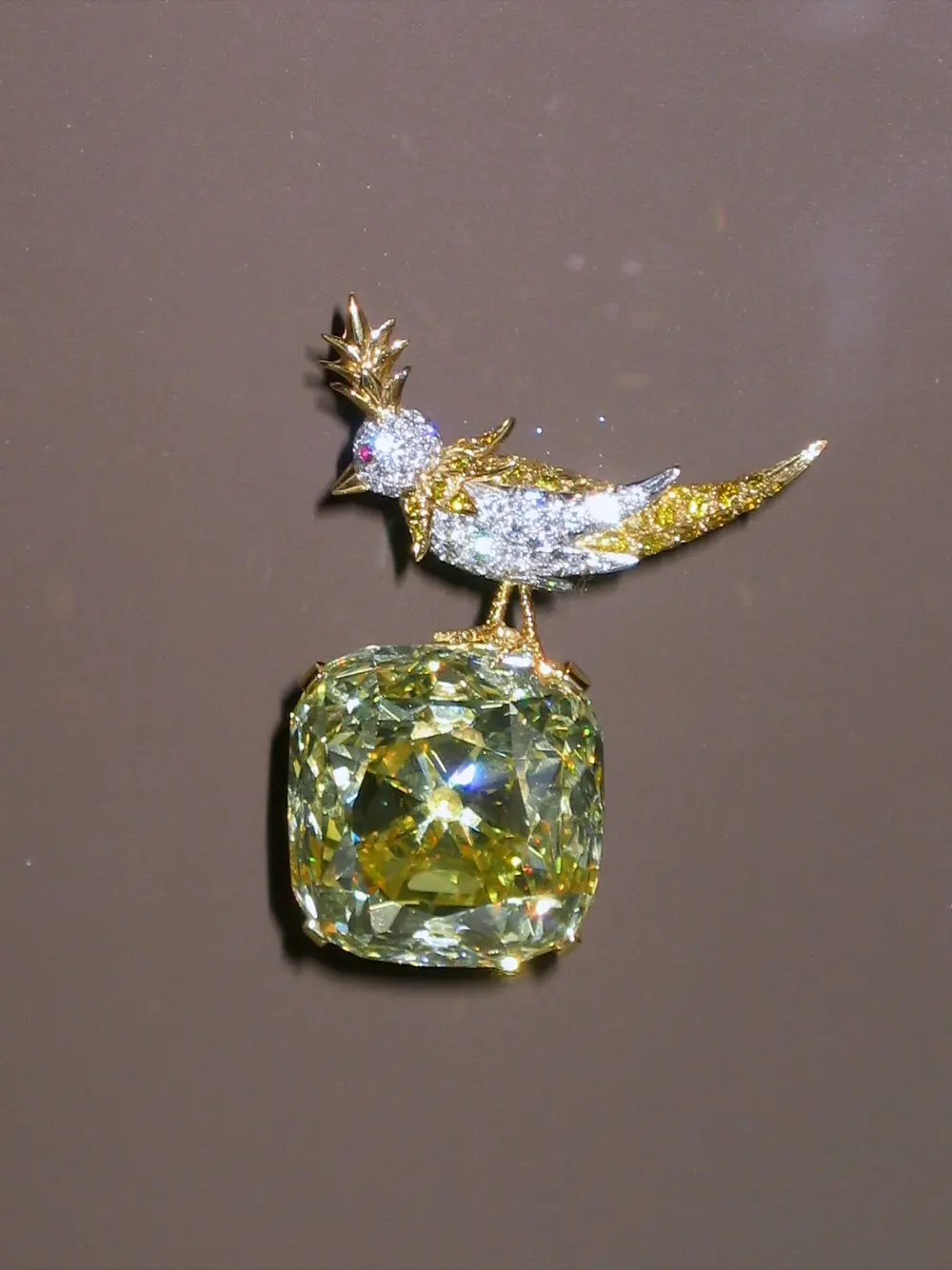 The Tiffany Diamond, a large cushion-cut fancy yellow diamond